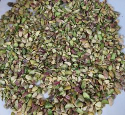 مغز پسته خرده دندانه